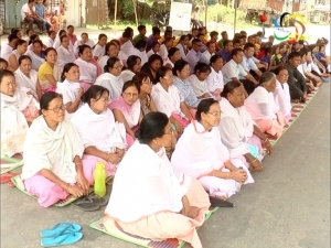 People hold widespread ILP protest from Nagamapal till Chingmeirong, shops remain closed