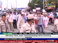 Protestors block Wangkhei Kongba road and form human chains demanding ILP in Manipur; wide spread protests held