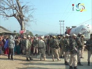 Two including 7-month-old baby injured as police fire tear gas shells in Khundrakpam